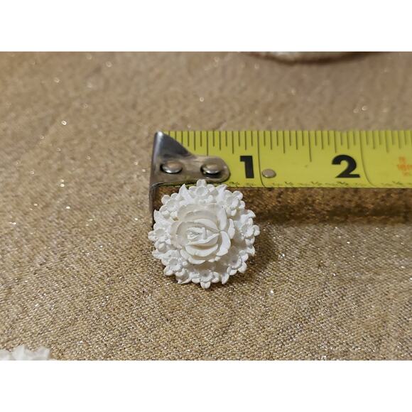 Vintage Faux Ivory Floral Celluloid Hinged Cuff Bracelet & Clip On Earrings - Picture 8 of 16